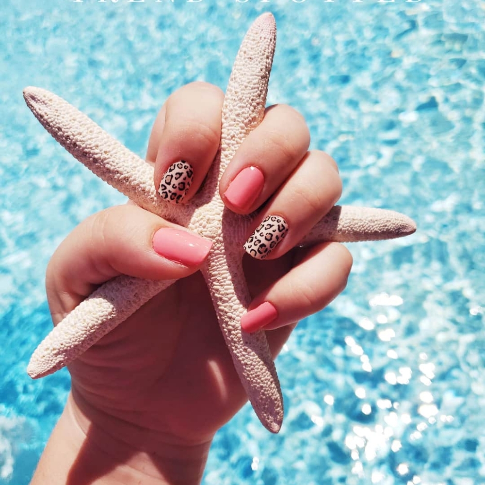 Color Street Caribbean Coral polish strips